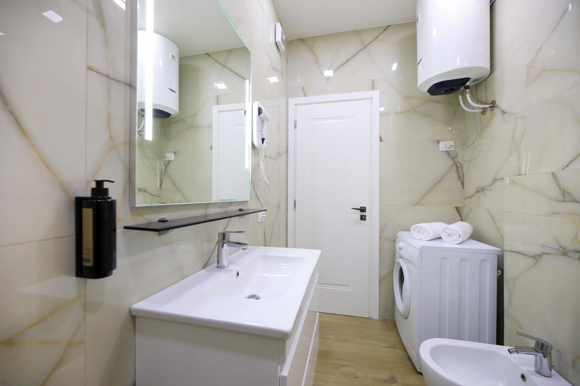 Jimi Apartments Vlorë エクステリア 写真